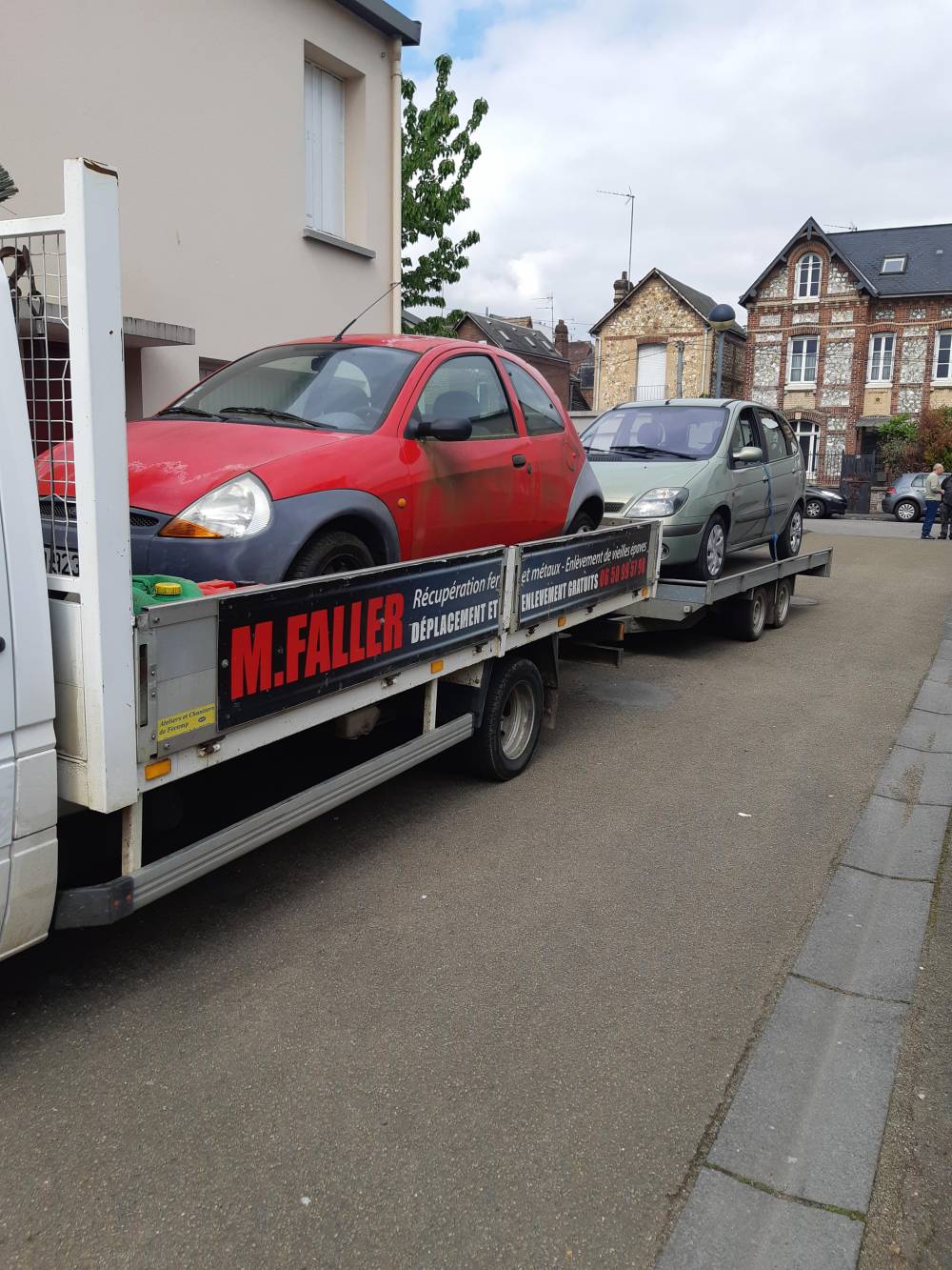 Renault scenic et Ford ka 