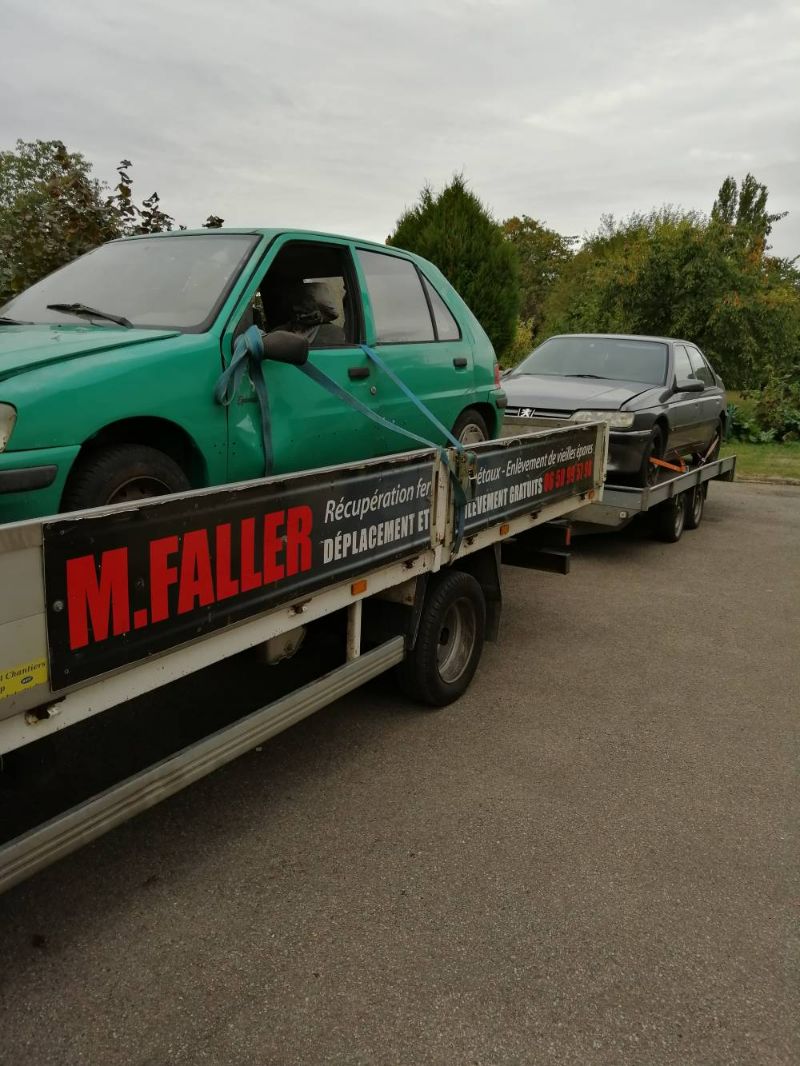 Peugeot 605 et Peugeot 106